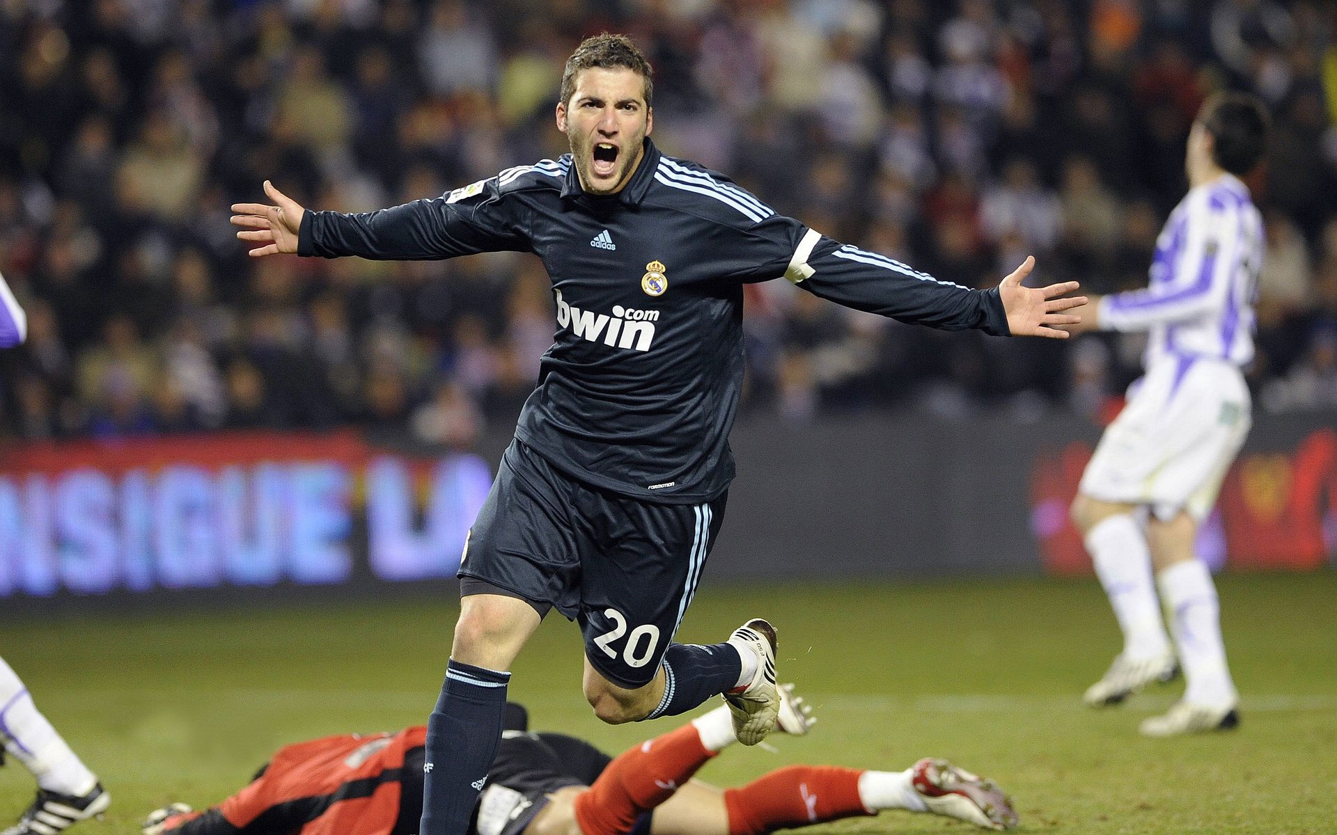 JiuyouAPP下载-史上最“燃”绝杀！那些令人血脉喷张的瞬间回顾！，超燃绝杀